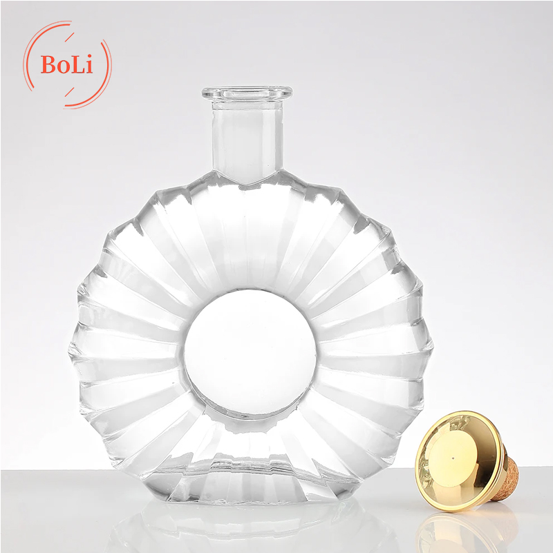 High grade extremely white carved glass bottle 750ml 850ml 1L 1.5L bulk xo brandy Baijiu glass bottle with lid