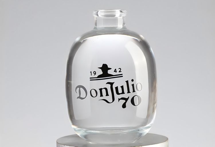 Boli Glass can make any decoration on the surface of the glass bottle